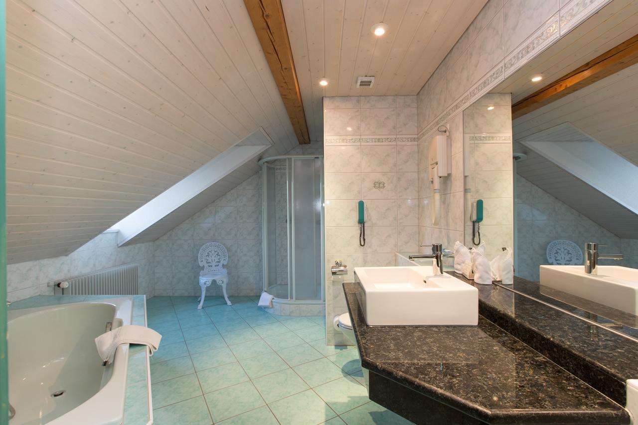 Hotel Landhaus Saentis ヘリザウ エクステリア 写真